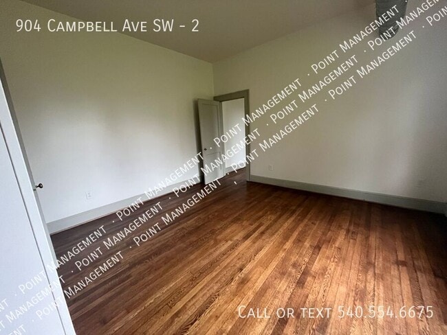 Building Photo - 904 Campbell Ave SW