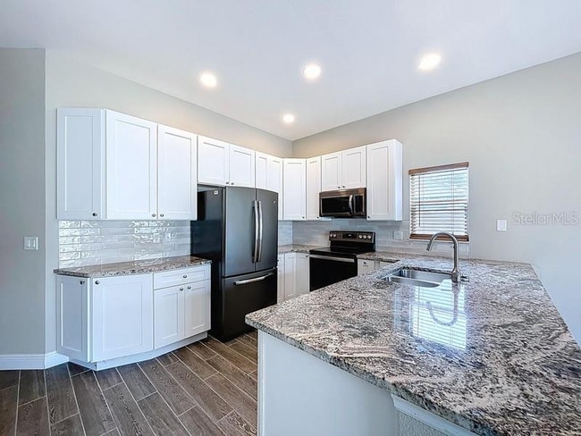 Building Photo - 2049 Darlington Oak Dr