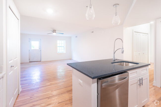 2HAB, 2BA - Apartamento 102 - Schoolhouse Lofts of Plymouth