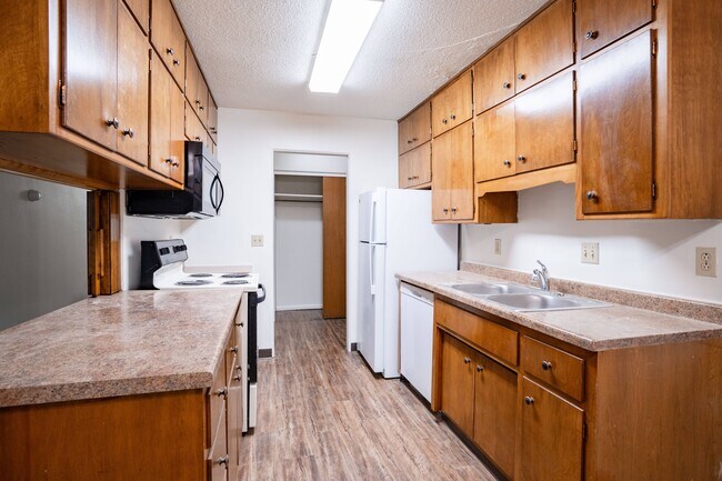 Apartamentos Park Terrace en Fargo, Dakota del Norte | 21C | Cocina - Park Terrace