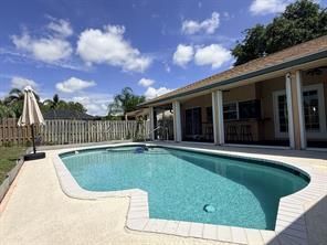 Foto del edificio - 790 SE Ablett Ln