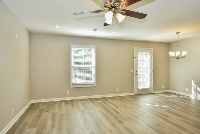 Foto del edificio - 183 Township Dr