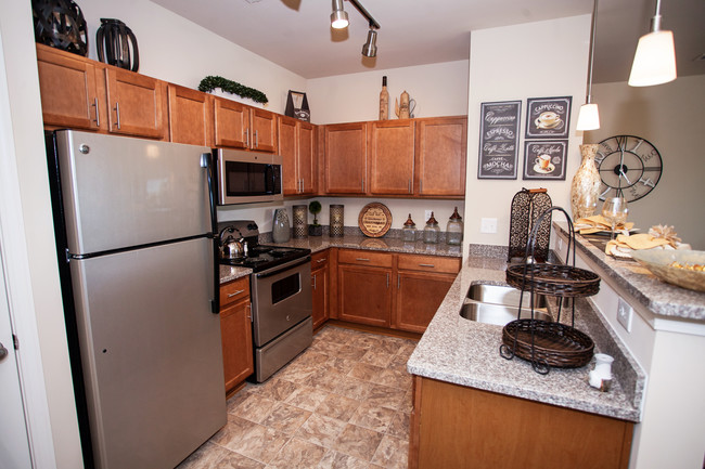 Gourmet Kitchen 2BR - The Reserve at Smith Crossing