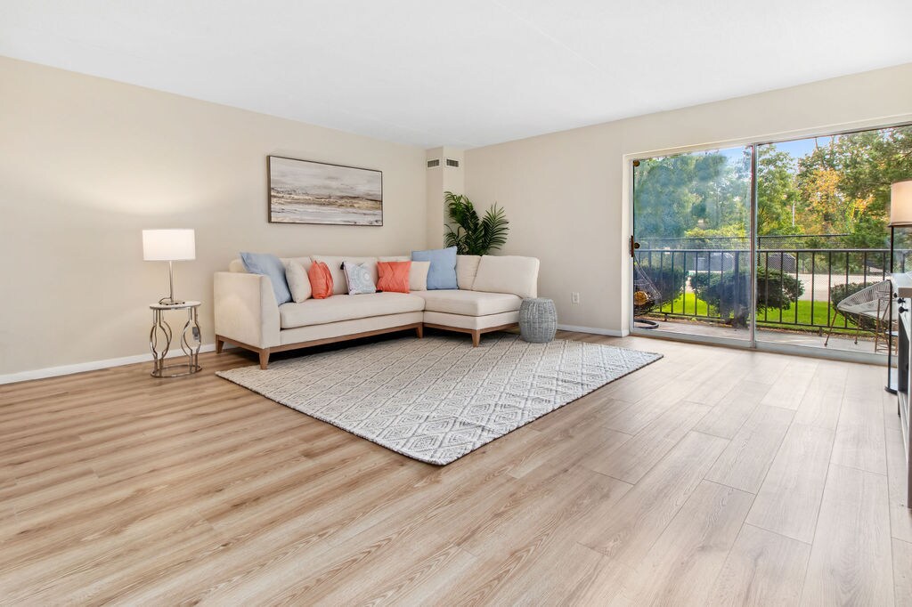 5056 Broadlawn Park Unit 116, Boston College, MA 02467 Condo for Rent in Boston College, MA