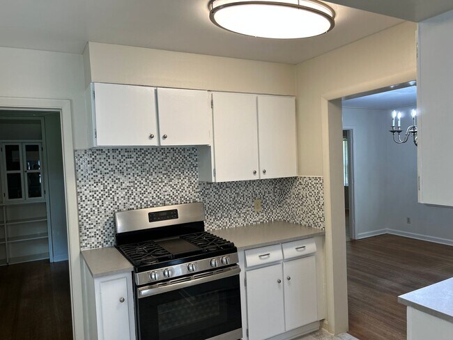Foto del edificio - Great Street in East Memphis ! Renovated k...