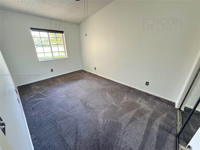 Foto del edificio - 8135 Southgate Blvd
