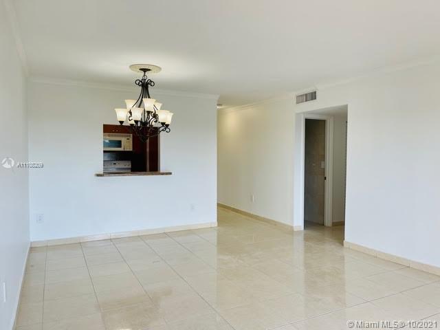 Foto del edificio - 1075 W 68th St