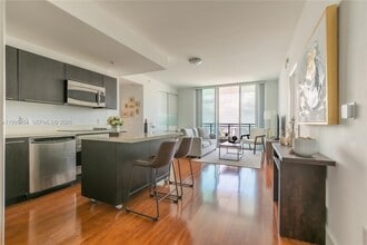 Building Photo - 90 SW 3rd St