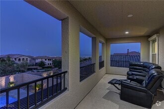 Building Photo - 426 Port Reggio St