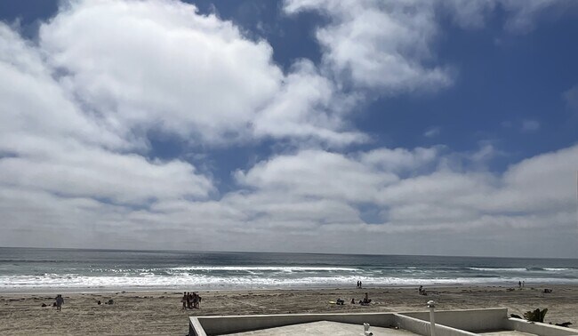 Foto del edificio - 3773 Ocean Front Walk
