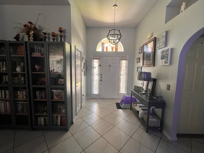 Building Photo - 3 Bedroom Single Family Home in Haines City
