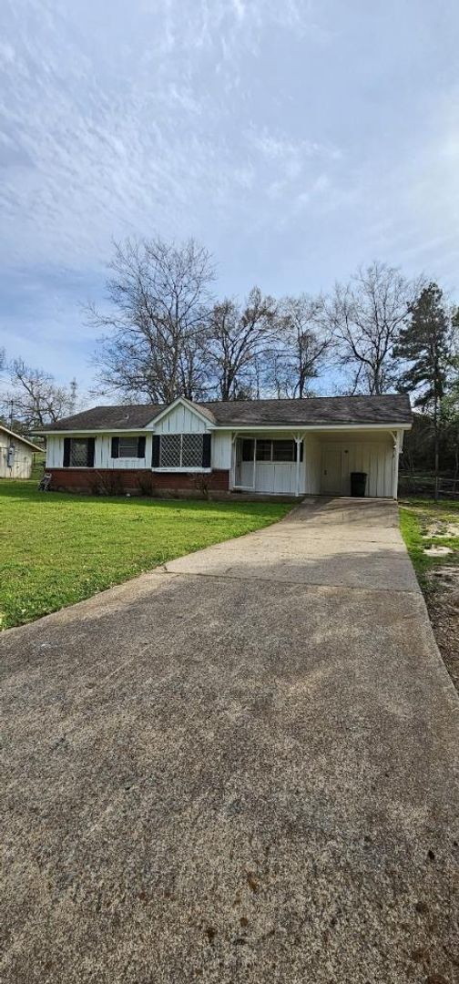 Building Photo - 121 Meadowbrook Dr