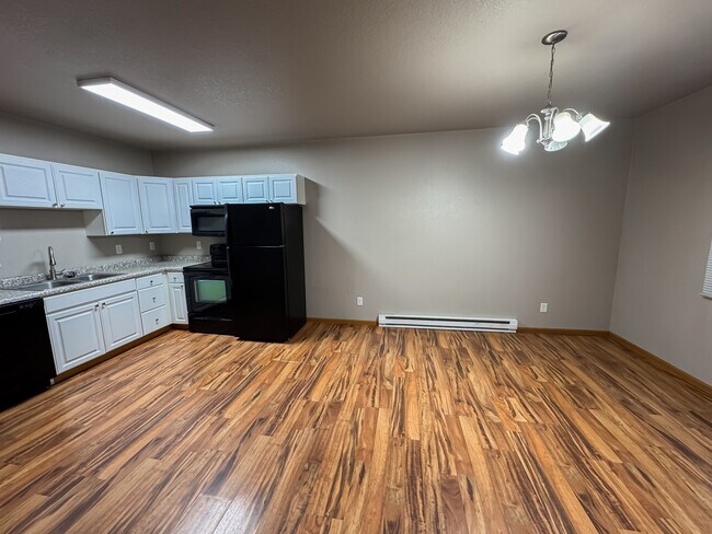 Building Photo - Theater Apartments Beulah