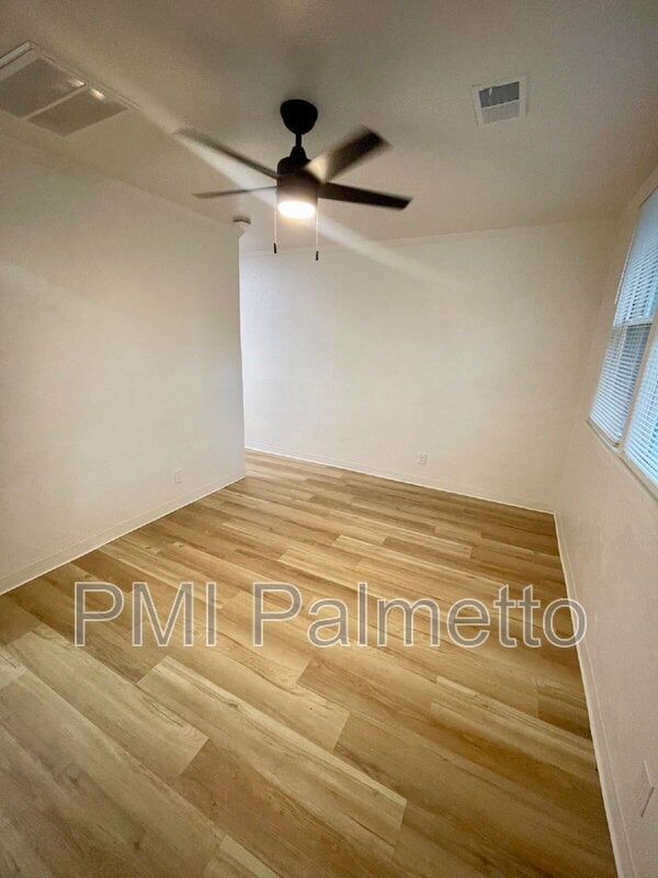 Foto del edificio - 2205 Harper St