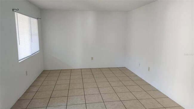 Building Photo - 1216 Kennedy Rd