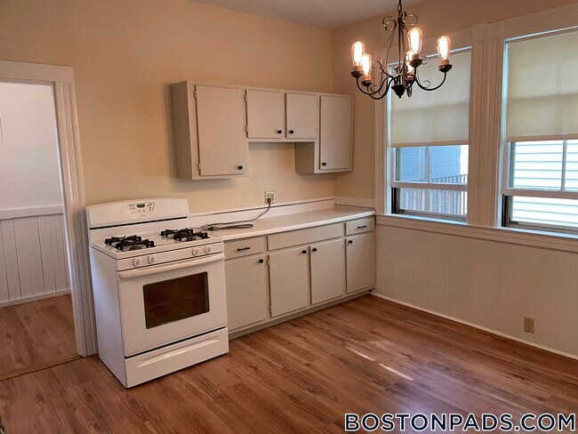 Building Photo - 78 Aldie St