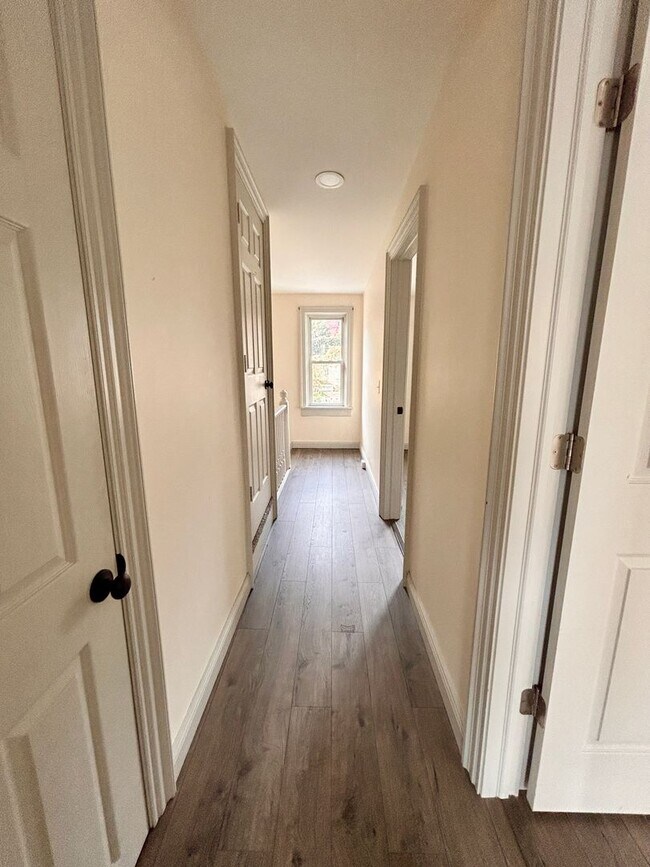 Foto del edificio - Charming 3 Bedroom Lancaster Home with Yard and Laundry Hookups!