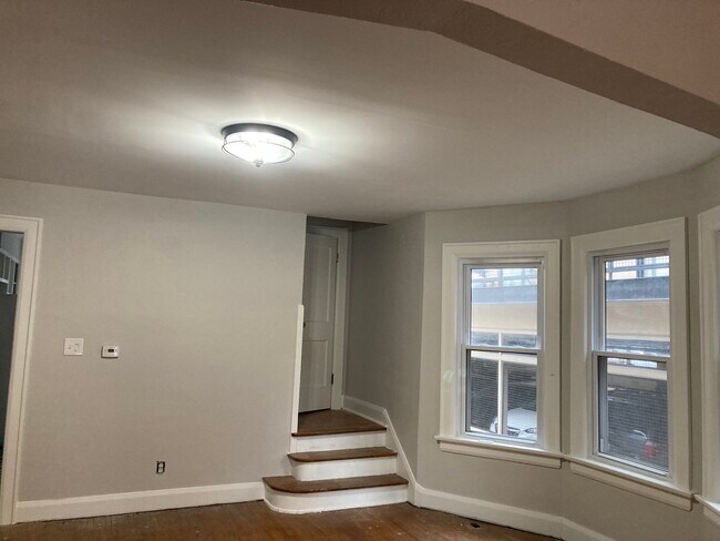 Building Photo - 1206 Grandview Ave