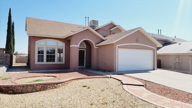 Building Photo - Beautiful 4 bedroom, 2 bath home in Northeast El Paso!