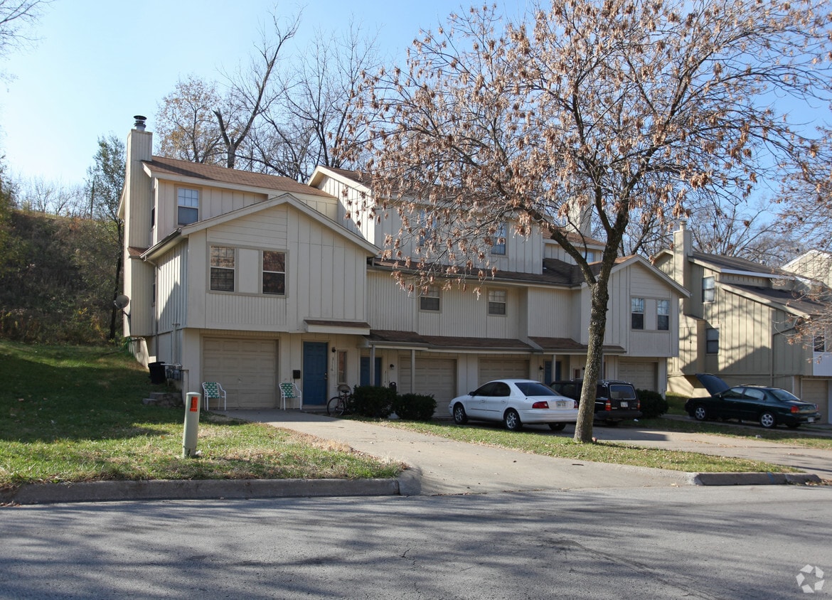 31103116 Eaton St, Kansas City, KS 66103 Apartments in Kansas City