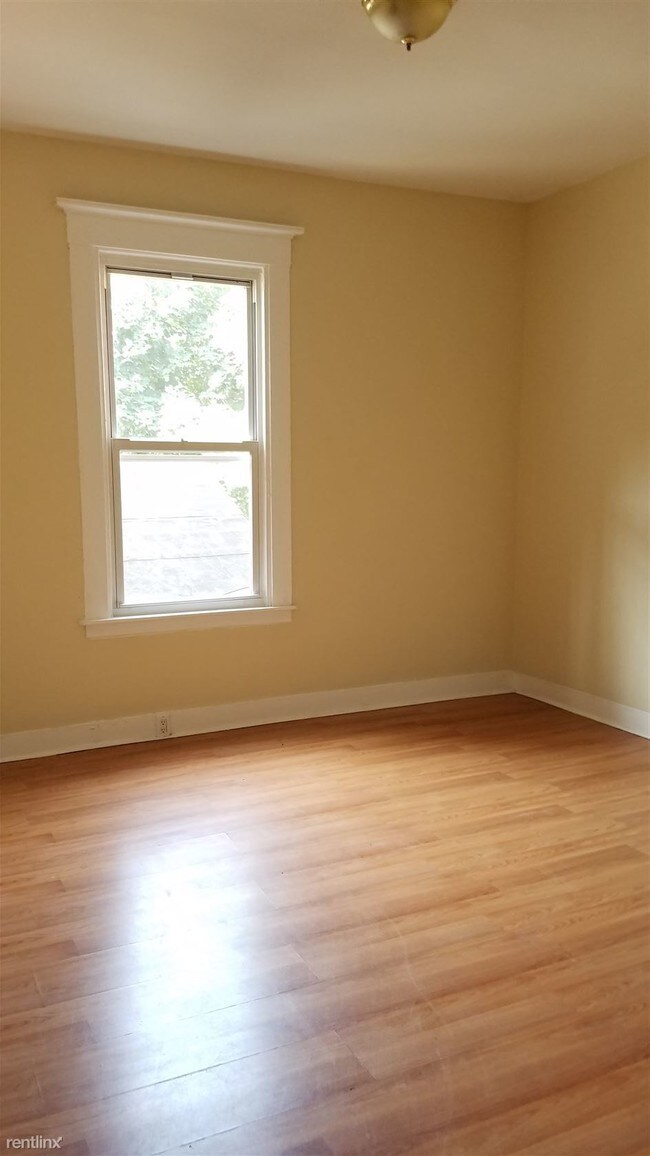 Building Photo - 2 br, 1 bath  - 536 Whalley Ave L