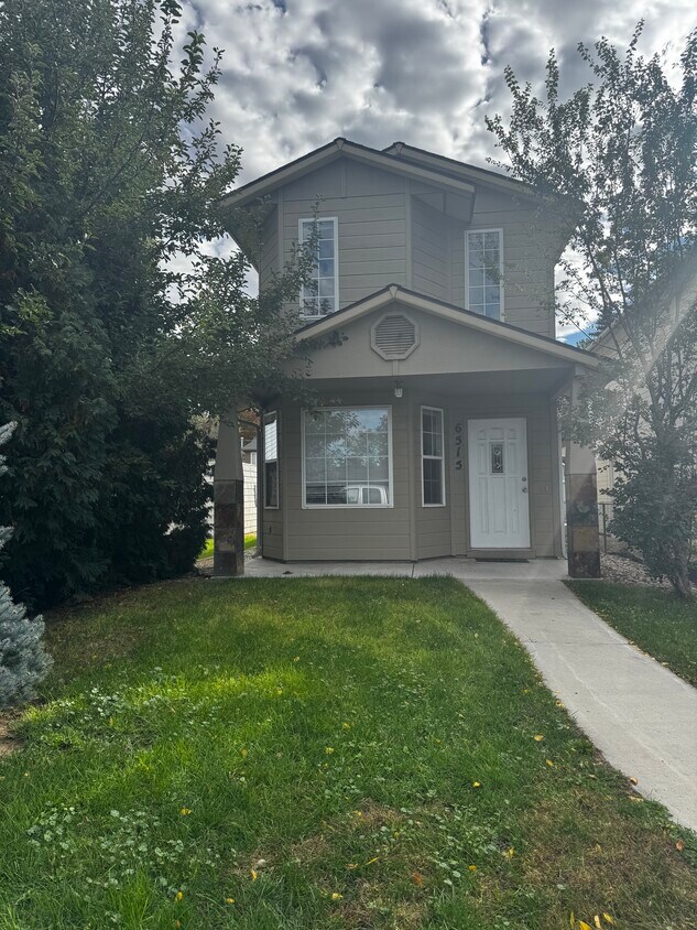 Foto principal - 6515 Butte St