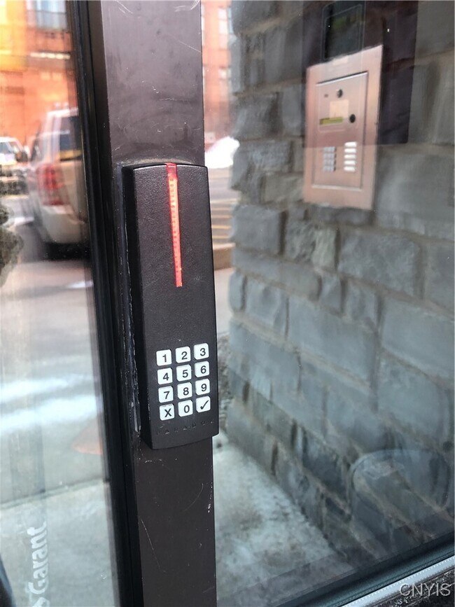 Foto del edificio - 721 N Clinton St