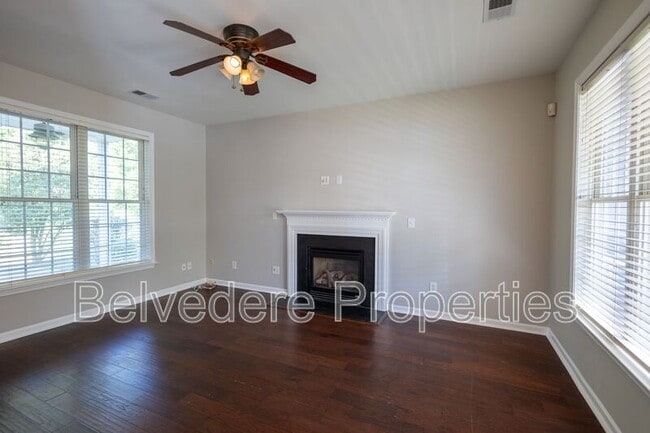 Foto del edificio - 3900 Black Gum Pl