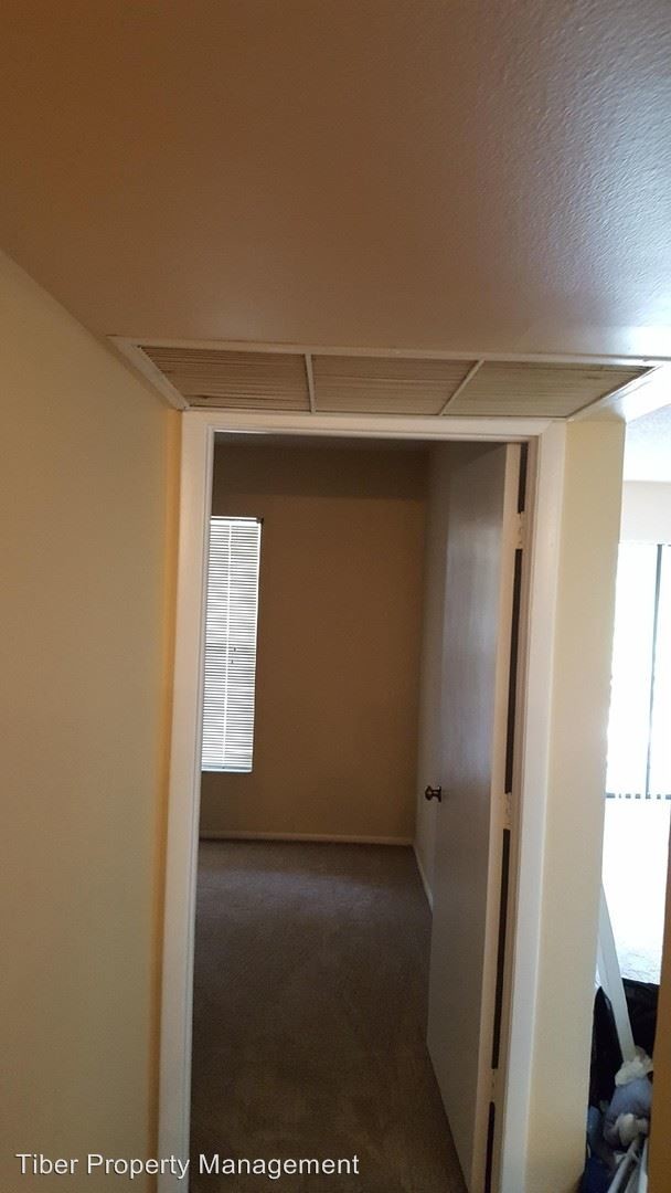 Building Photo - 5313 Summerlin Rd