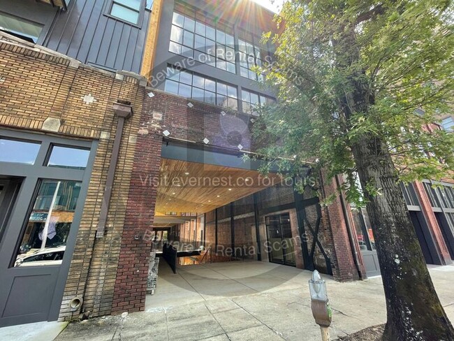 Building Photo - 2212 Morris Ave