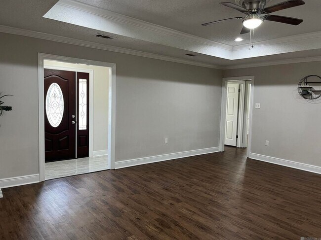 Building Photo - 7970 Darlene Ave