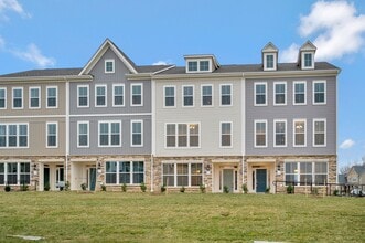 Building Photo - 325 Crab Apple Dr