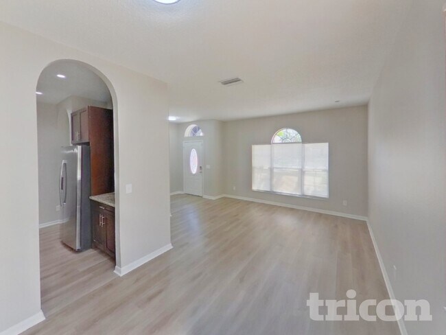 Building Photo - 906 Grand Canyon Dr
