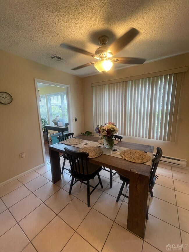 Foto del edificio - 605 Winchester Ln