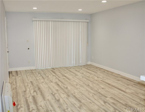 Building Photo - 1345 Cabrillo Park Dr
