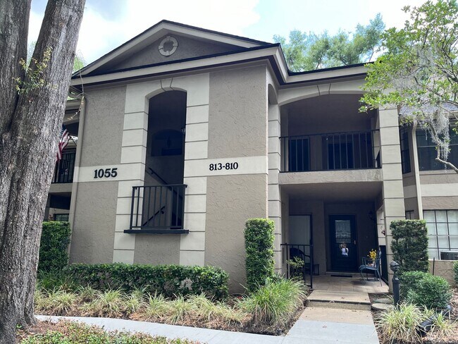 Building Photo - Urban Oasis: Stunning 2BR/2BA top floor co...