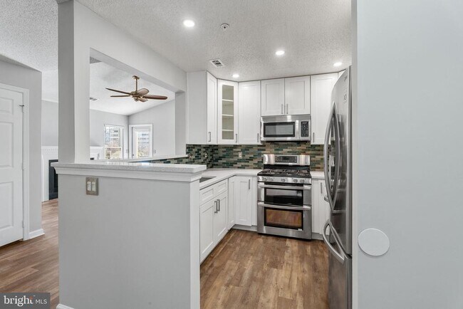 Foto del edificio - 12024 Taliesin Pl