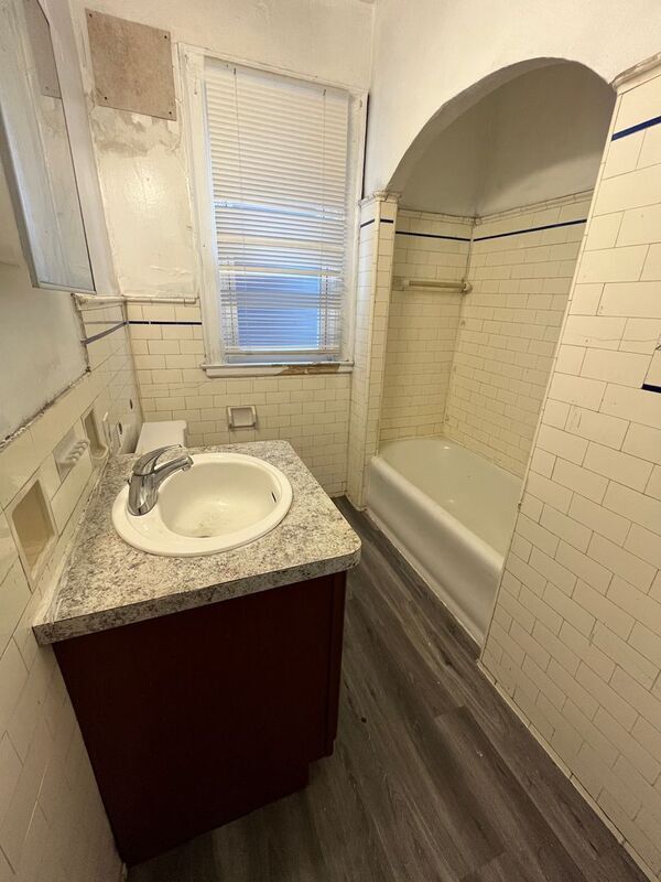 Foto del edificio - 3224 Calvert Ave