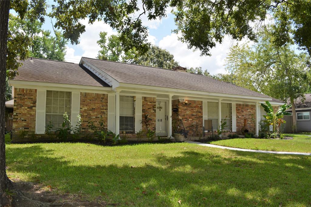Primary Photo - 618 Cedar Ln