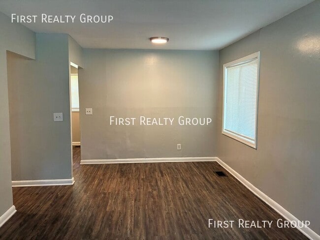 Photo - 3700 Runyon Avenue- House