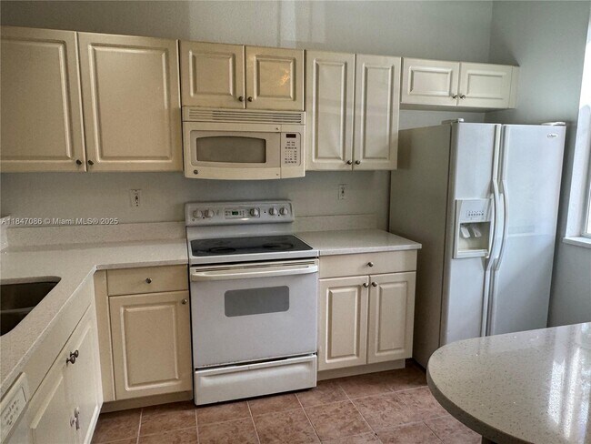 Foto del edificio - 17339 NW 7th Ave