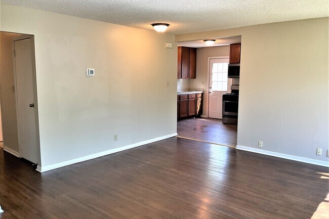 Building Photo - 232 58th Ave NE