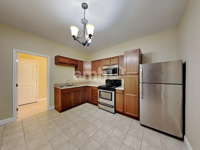 Building Photo - 114 Stiles Dr
