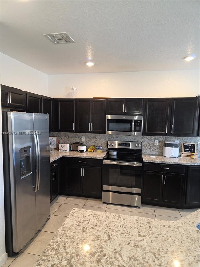 Building Photo - 24122 SW 117 Path