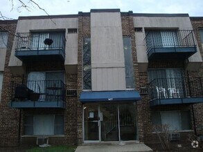 Building Photo - 1477 E Winslowe Dr