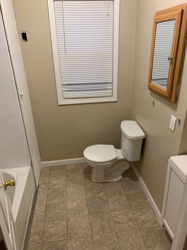 8240 Center Dr, De Soto, KS 66018 House for Rent in De Soto, KS