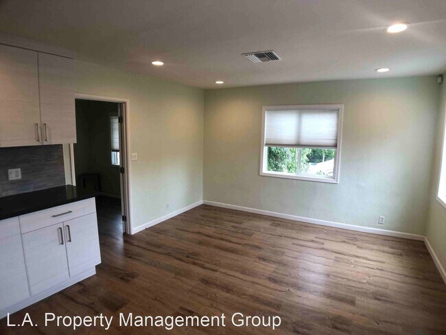Building Photo - 2 br, 1 bath House - 450 James Street