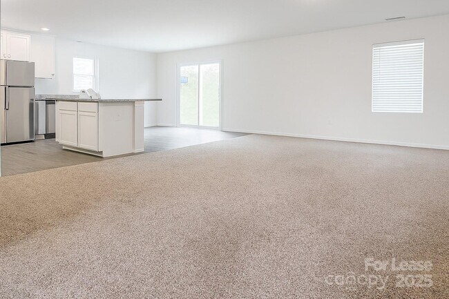 Foto del edificio - 4034 Meredith Woods Ln
