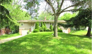 Building Photo - 6120 Strathmore Ln