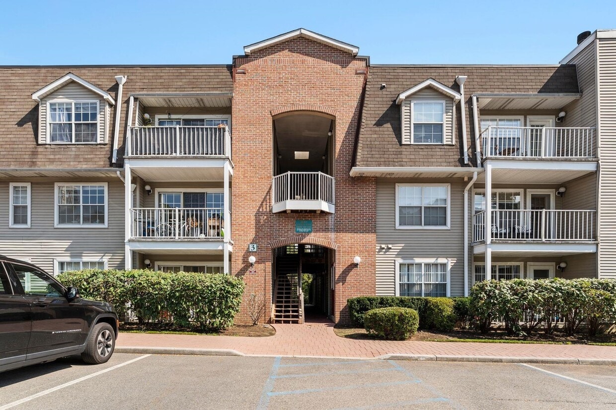 Foto principal - 800 River Rd